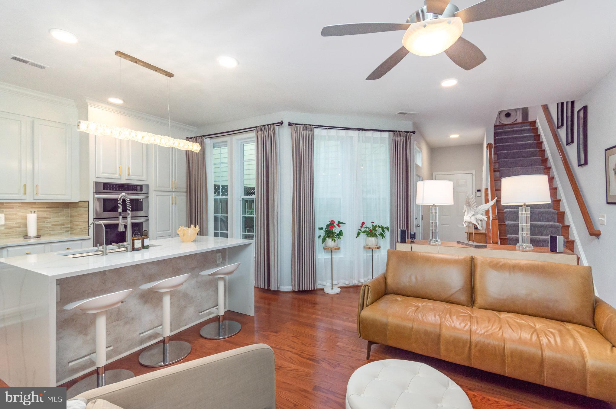 LANSDOWNE TOWN CENTER - Residential