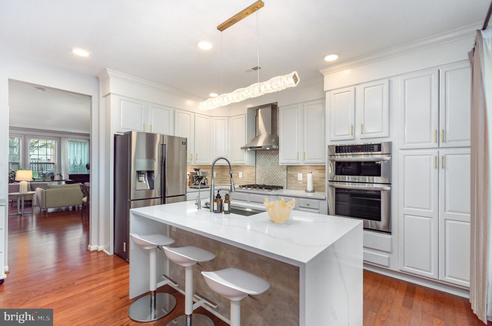 LANSDOWNE TOWN CENTER - Residential