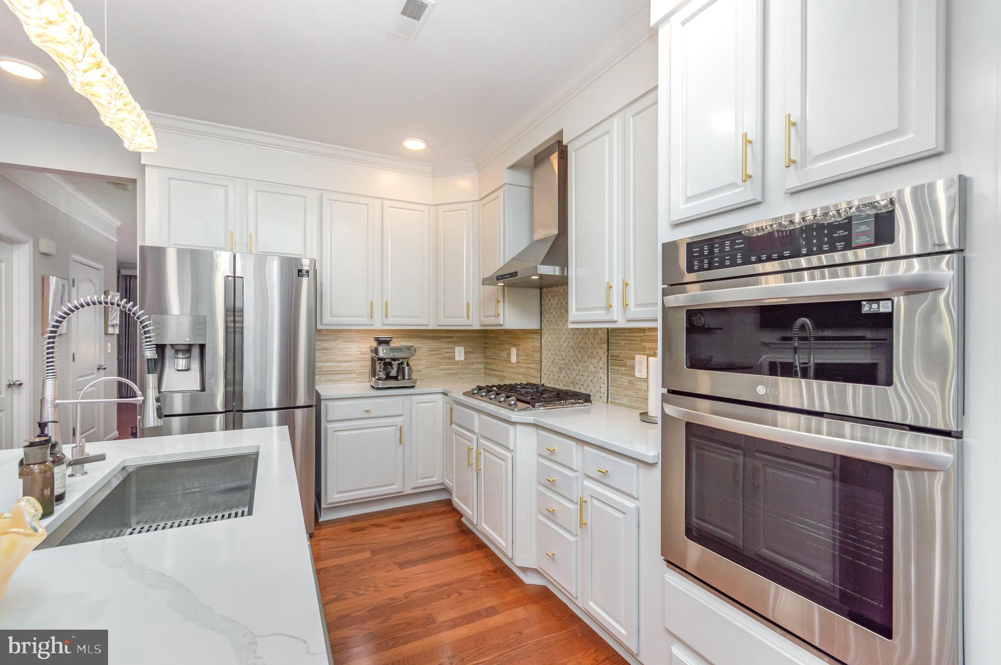 LANSDOWNE TOWN CENTER - Residential