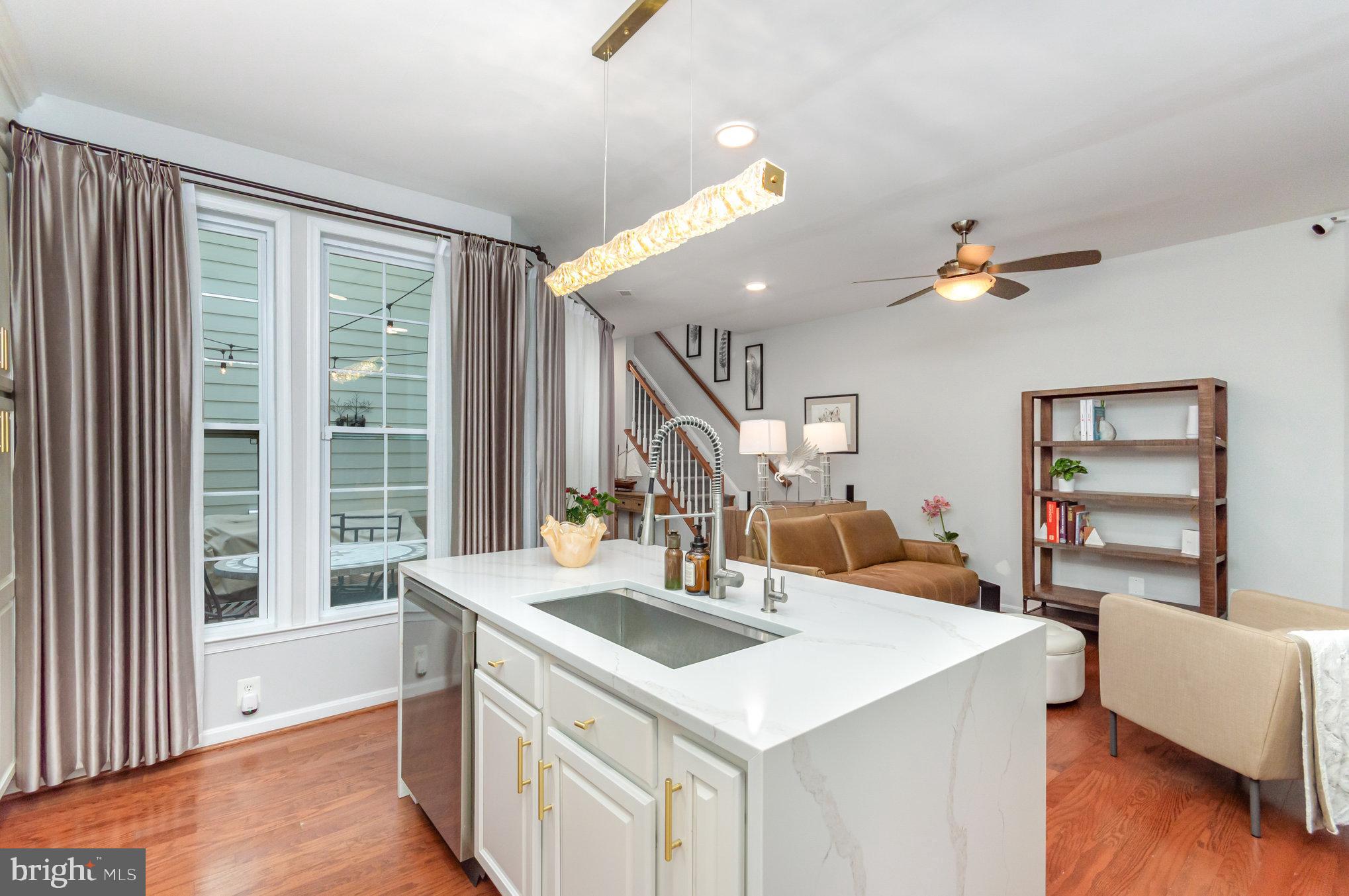 LANSDOWNE TOWN CENTER - Residential