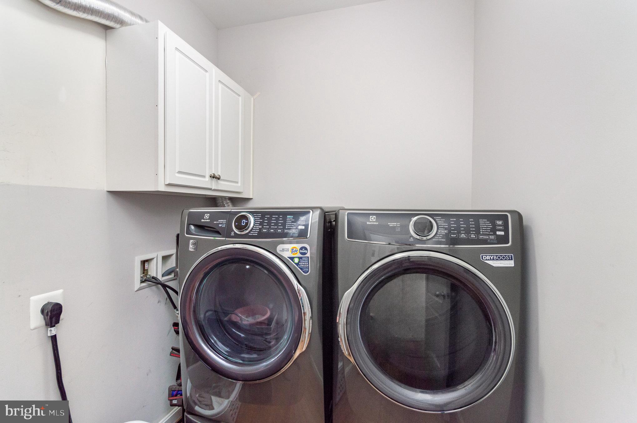 LANSDOWNE TOWN CENTER - Residential