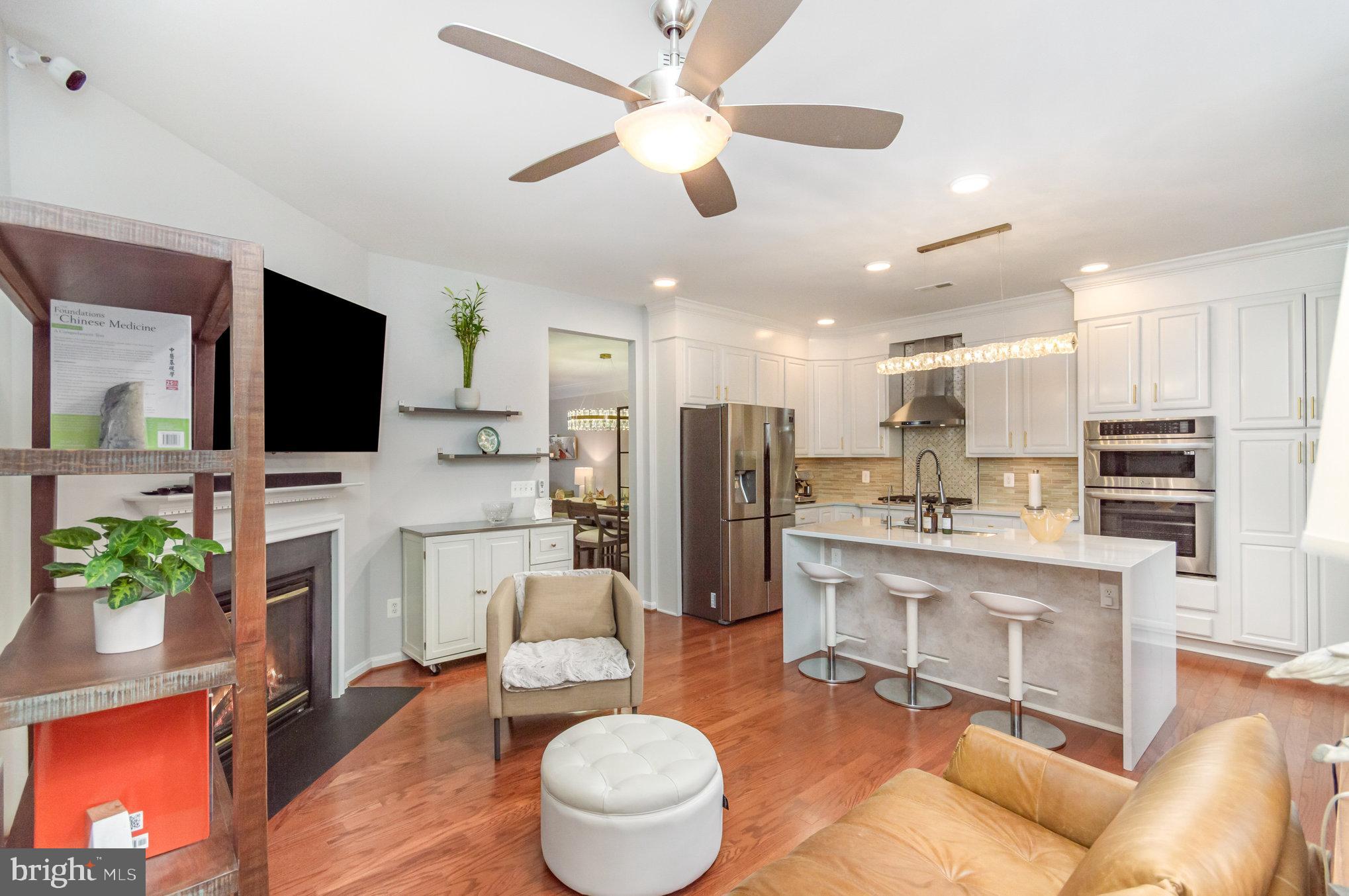 LANSDOWNE TOWN CENTER - Residential