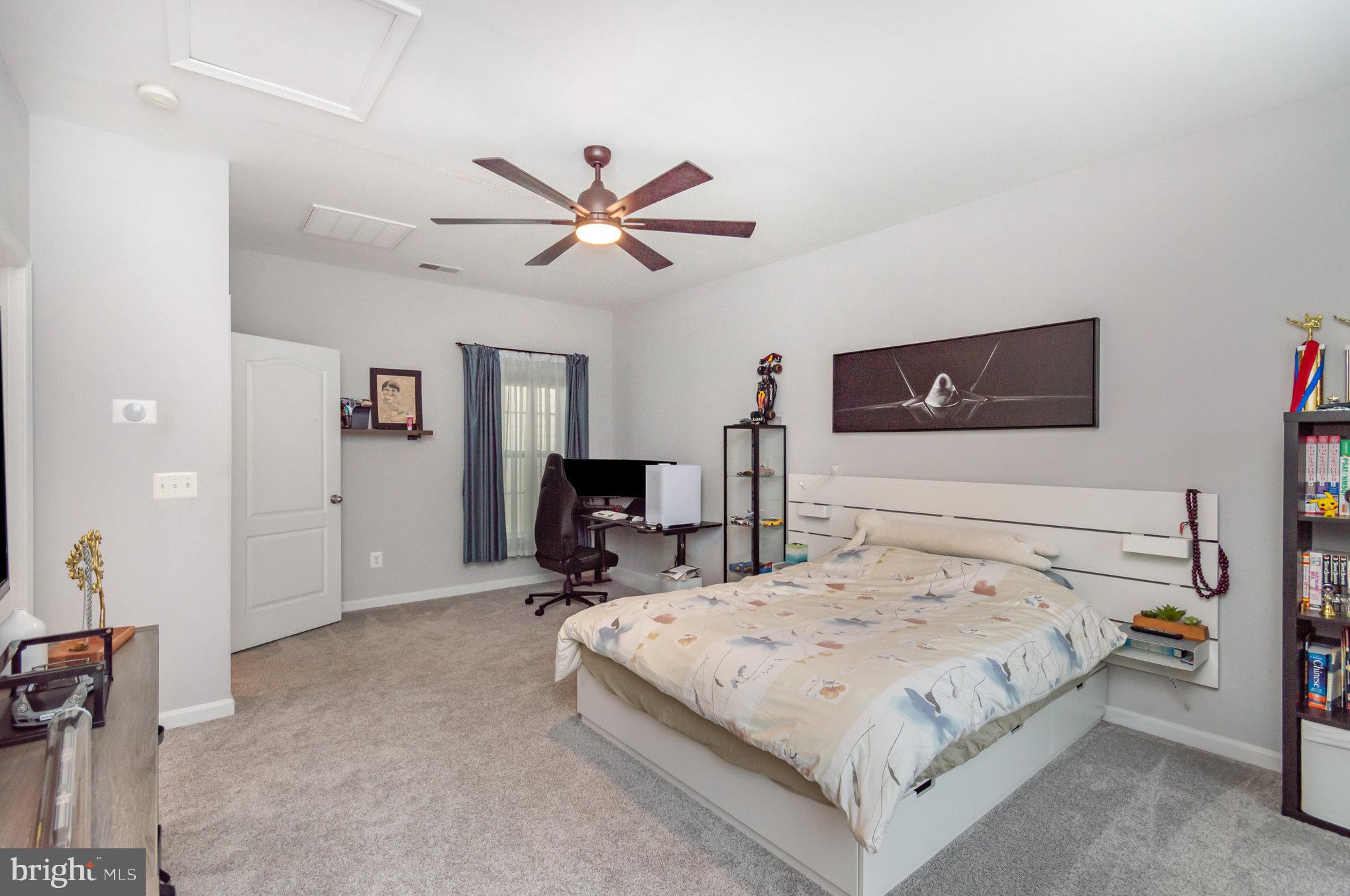 LANSDOWNE TOWN CENTER - Residential