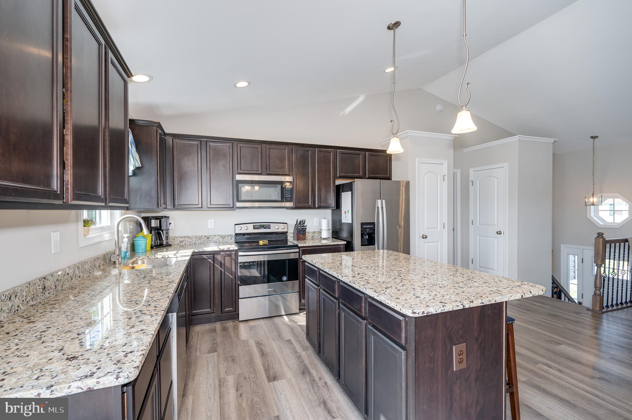 BRENTWOOD - Residential