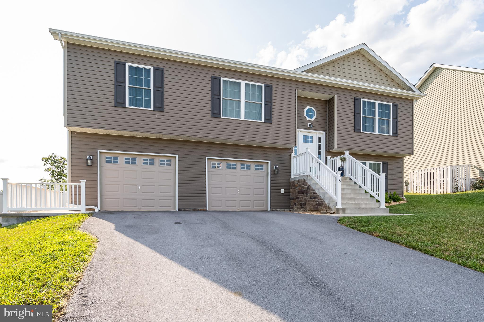 BRENTWOOD - Residential