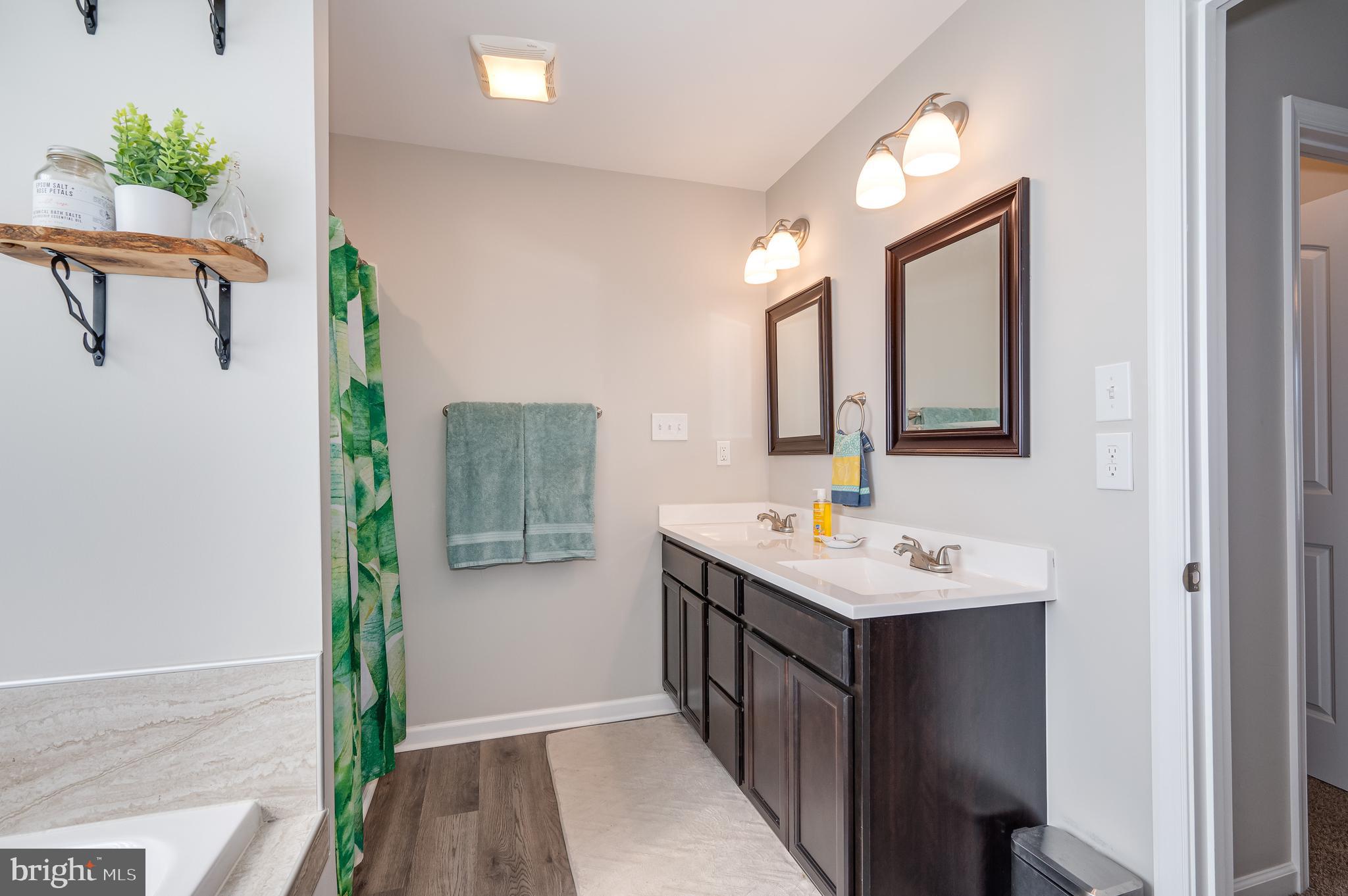 BRENTWOOD - Residential