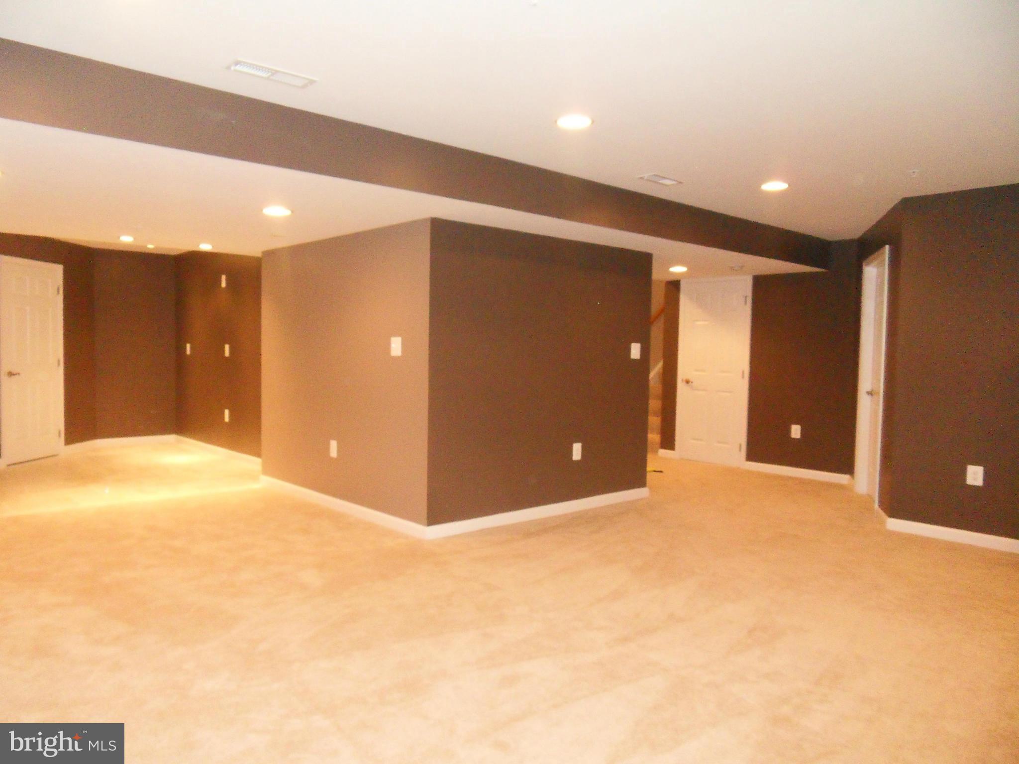 BRENTWOOD - Residential