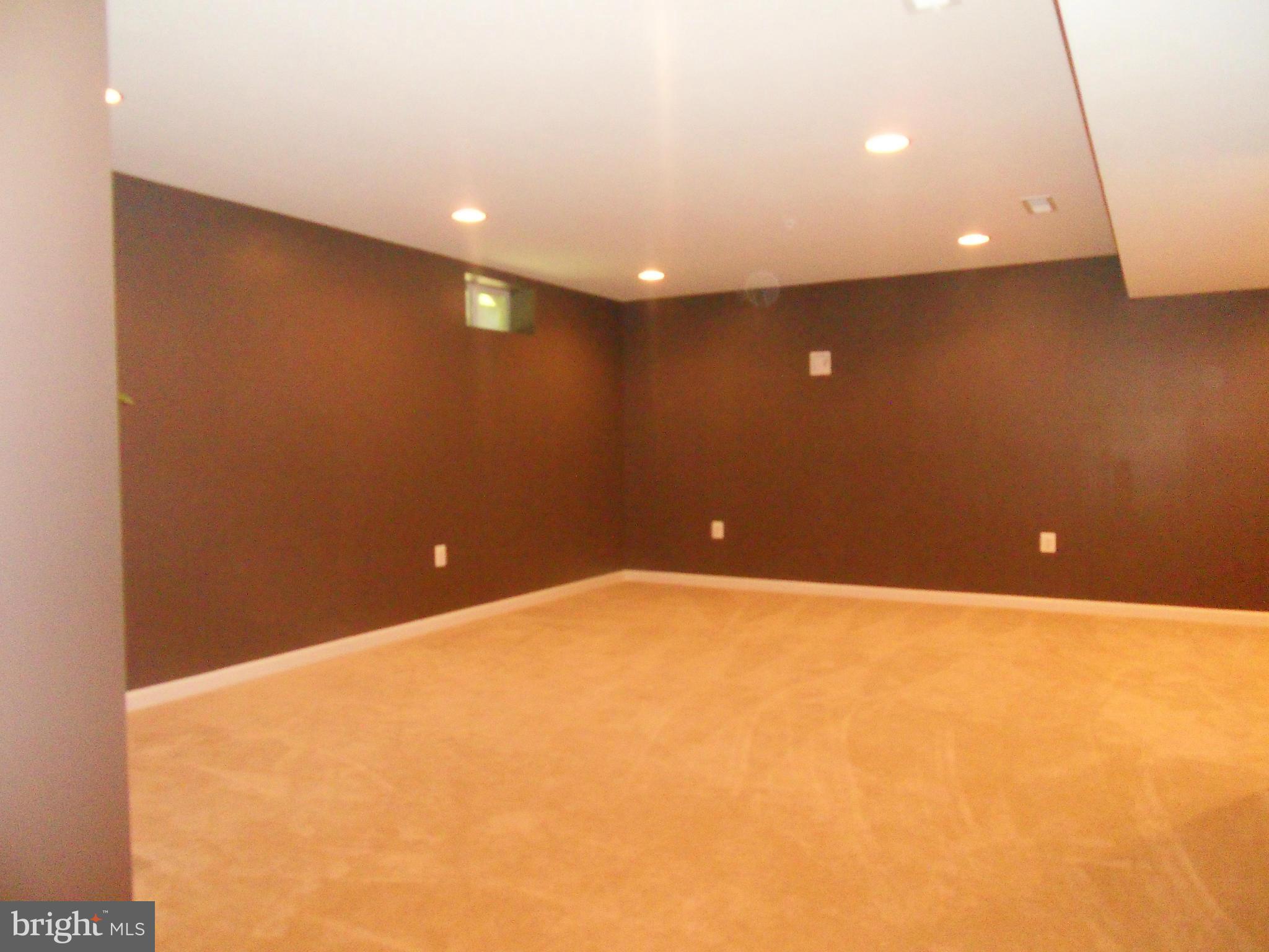 BRENTWOOD - Residential