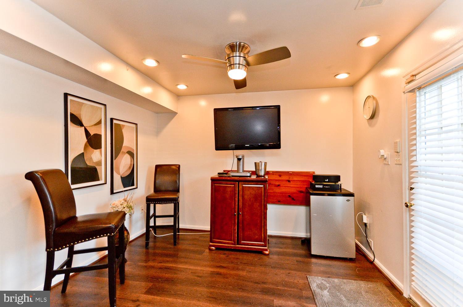 LANCASTER / WESTLAKE VILLAGE - Residential