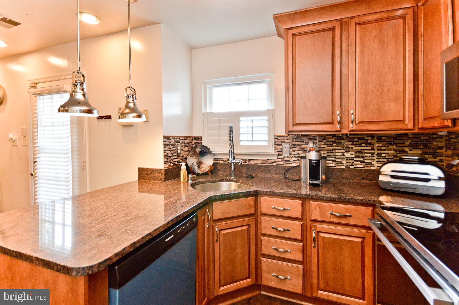 LANCASTER / WESTLAKE VILLAGE - Residential