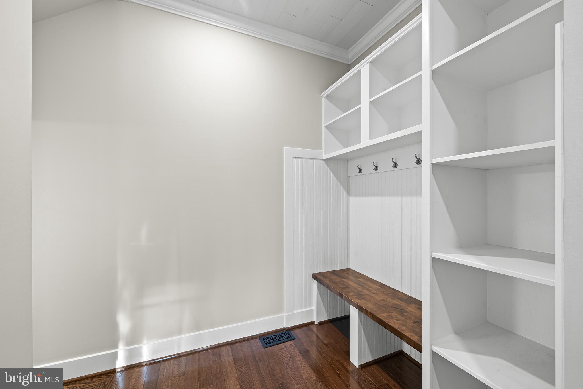 CAERNARVON WOODS - Residential