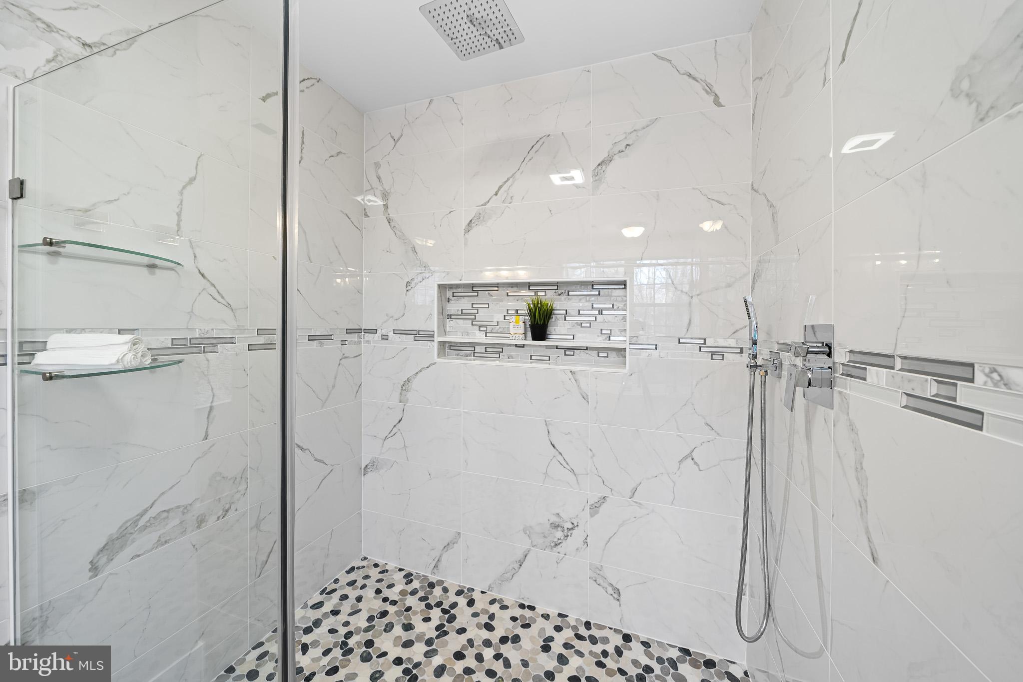 CAERNARVON WOODS - Residential