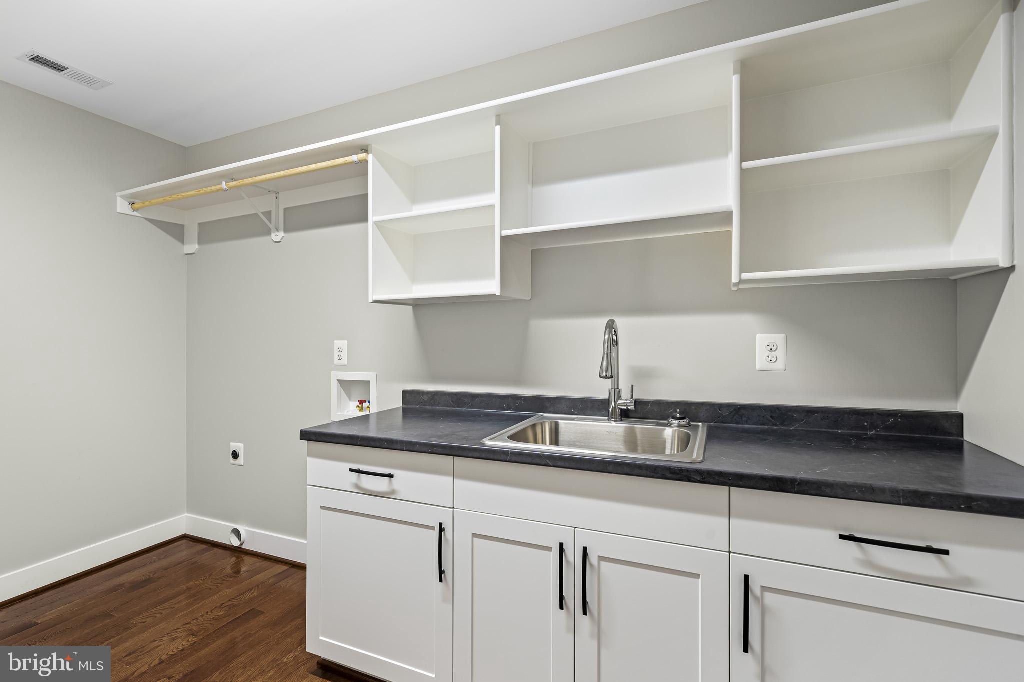 CAERNARVON WOODS - Residential