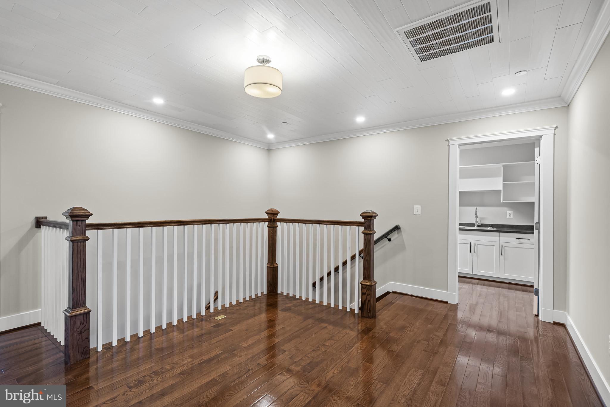 CAERNARVON WOODS - Residential