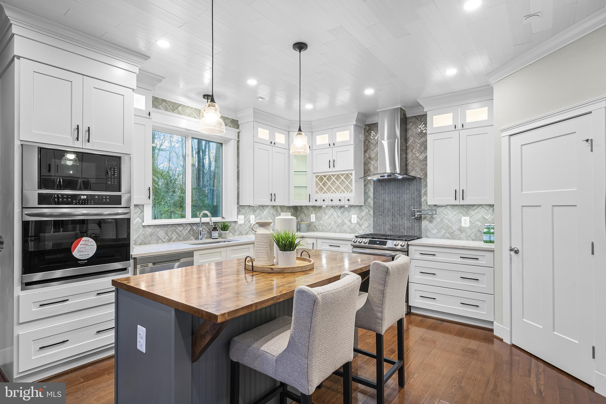 CAERNARVON WOODS - Residential