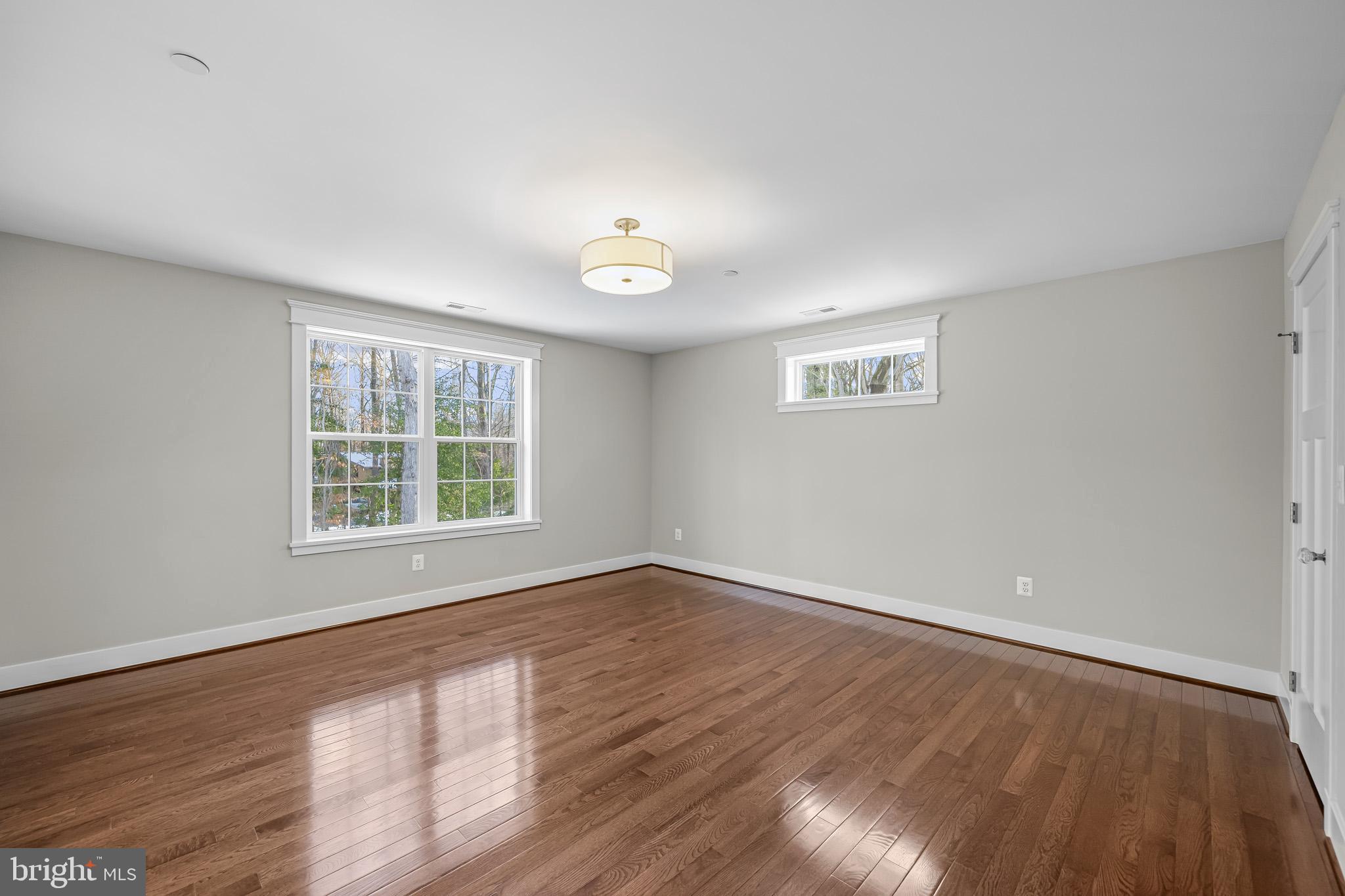 CAERNARVON WOODS - Residential