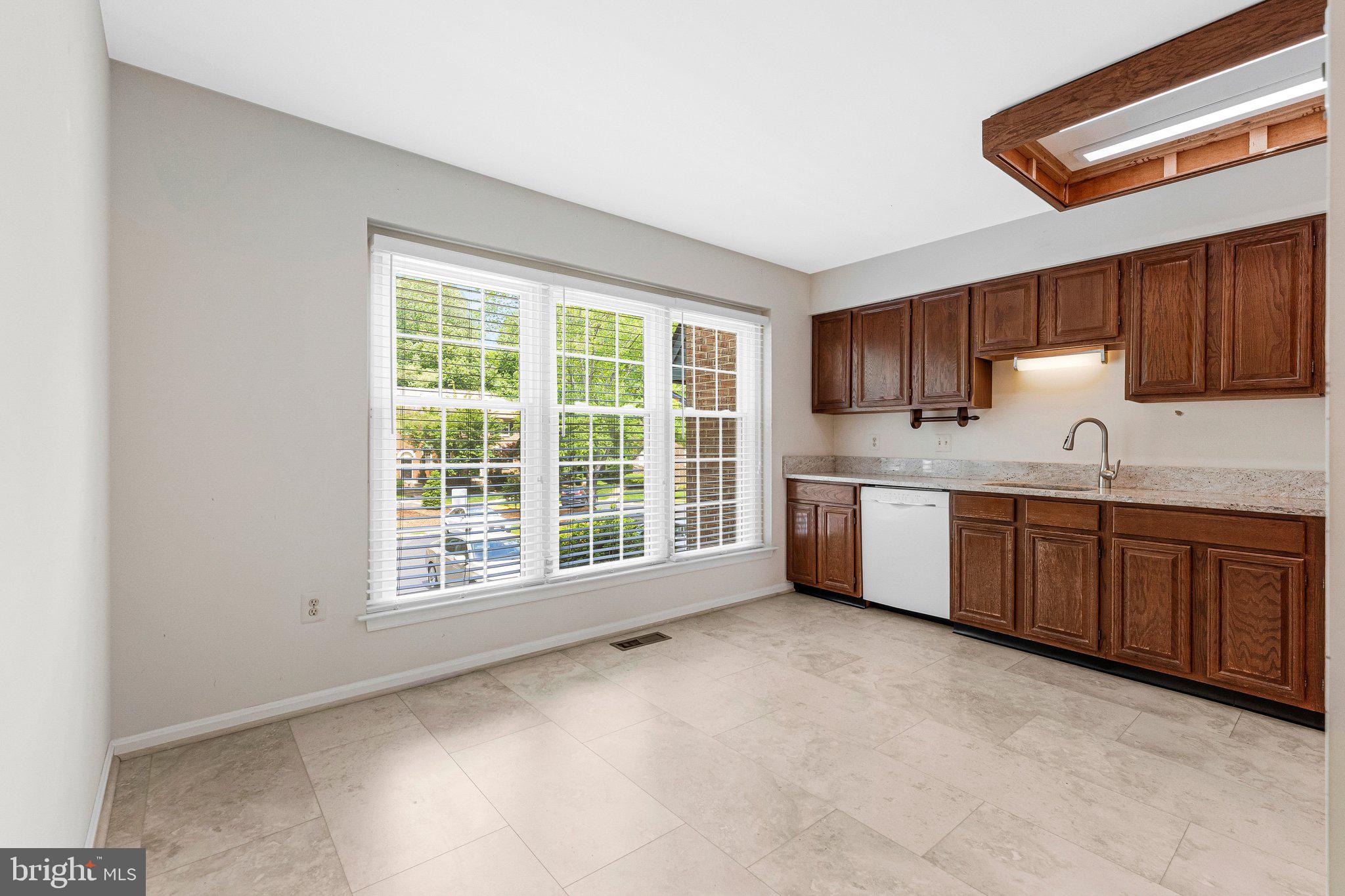 COUNTRY CREEK - Residential