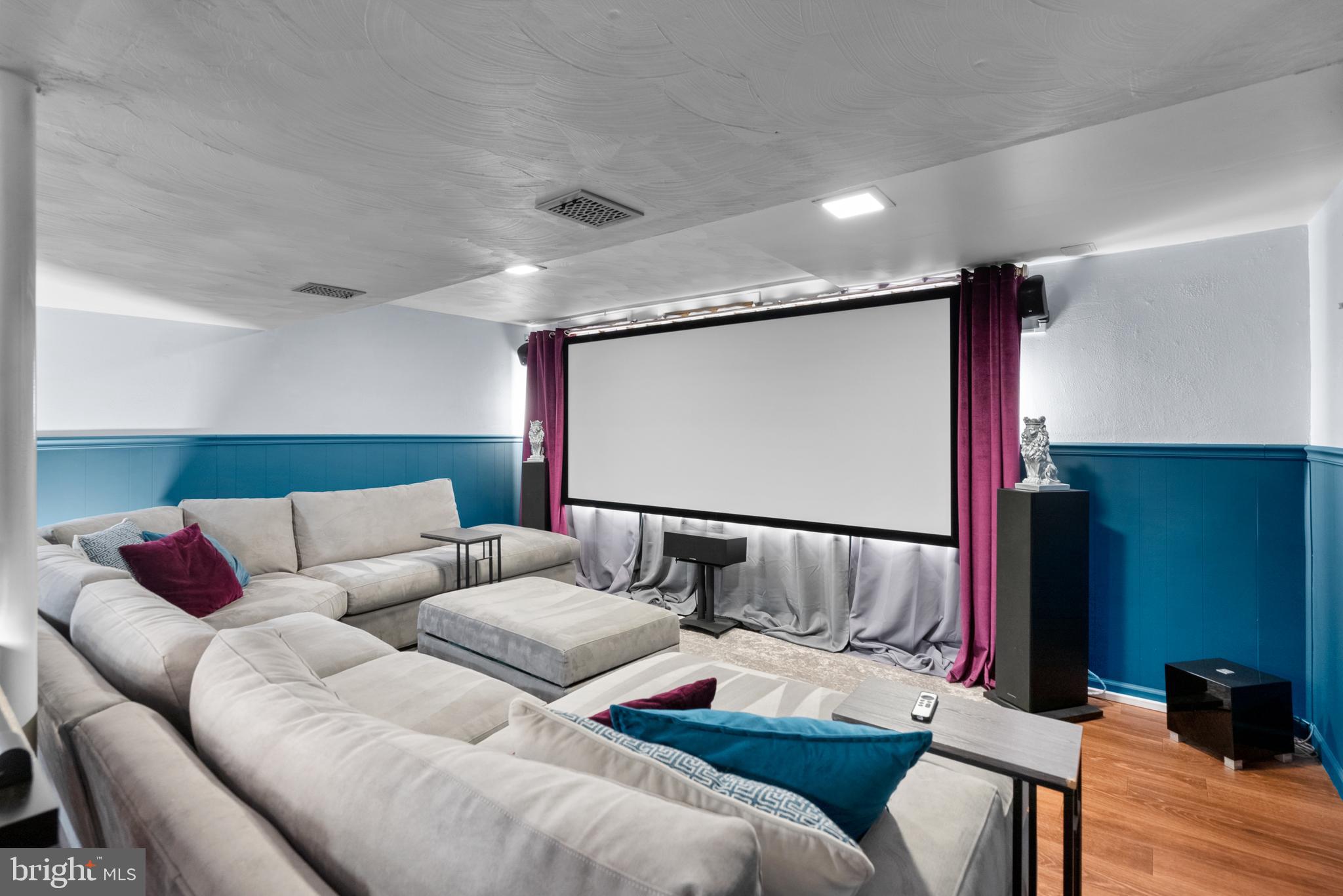 MIDDLEBRIDGE - Residential