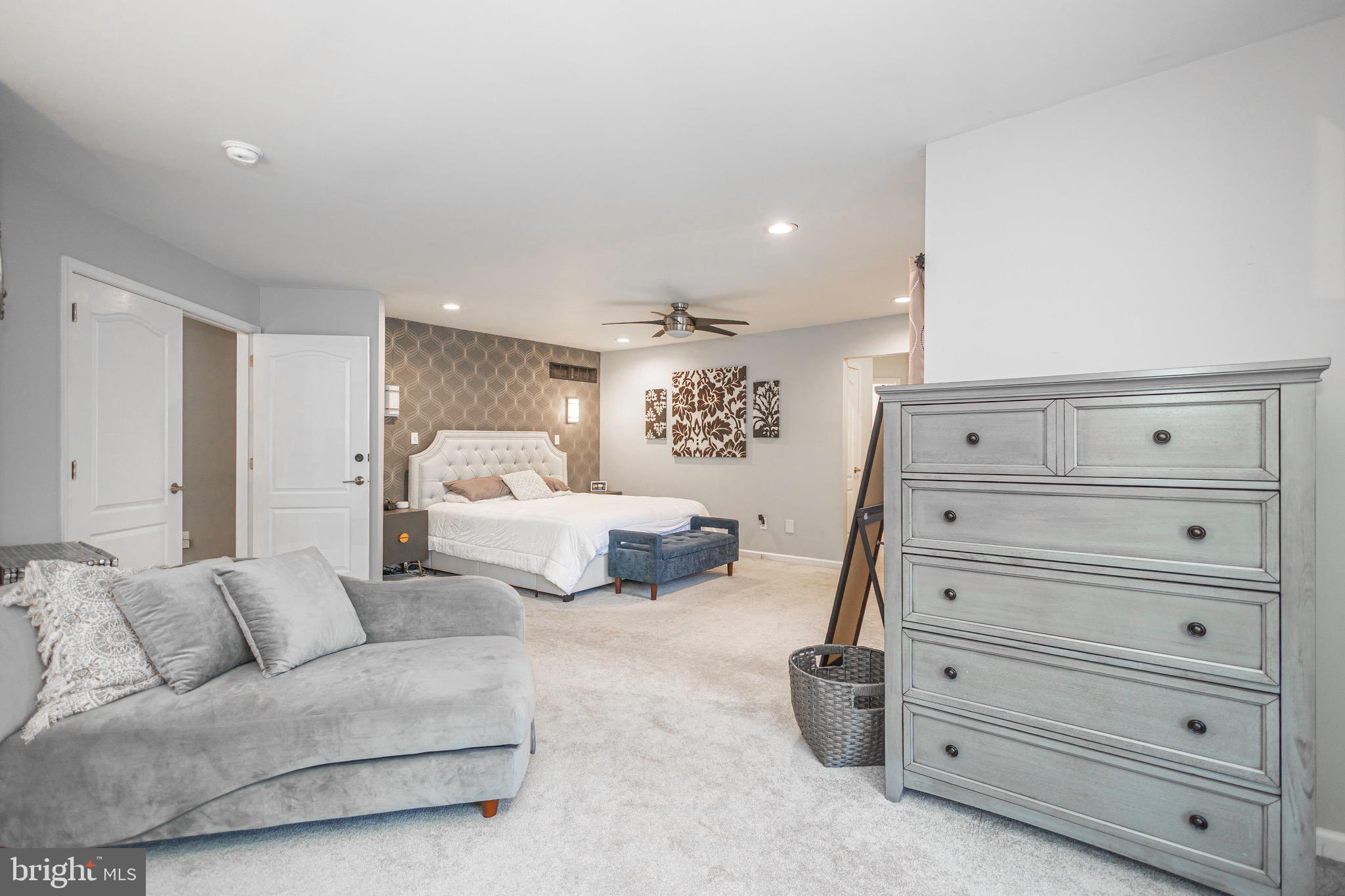 NEWTOWN MEADOWS - Residential