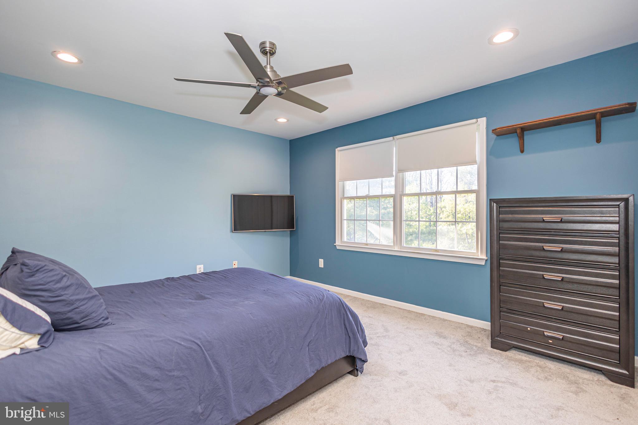 NEWTOWN MEADOWS - Residential