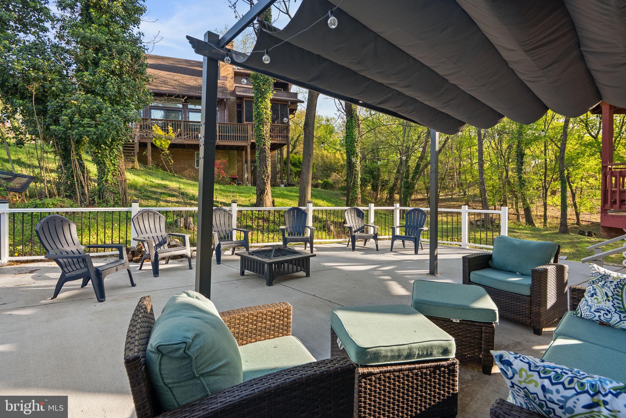 RIVER BEND - Residential