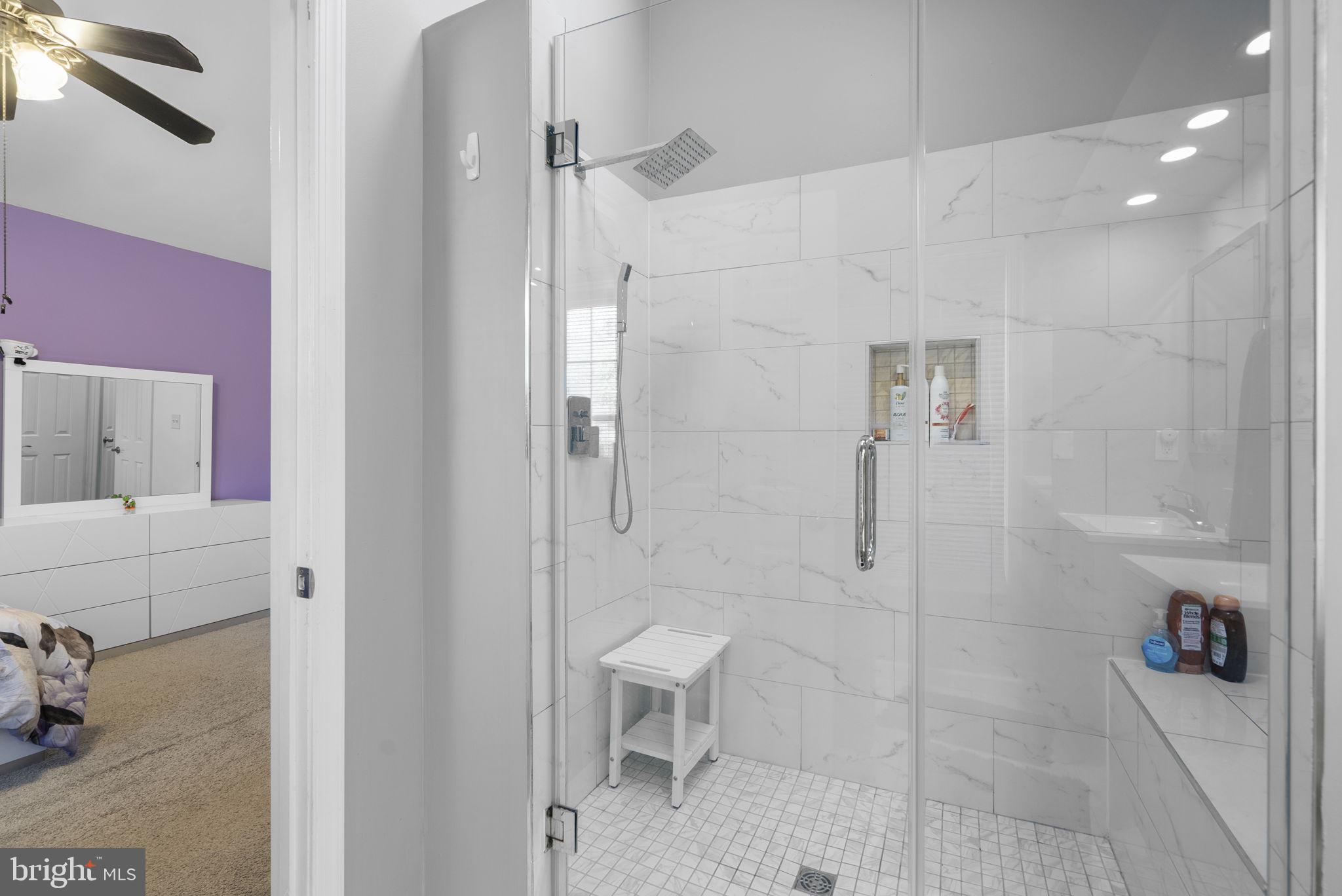 RIVER BEND - Residential