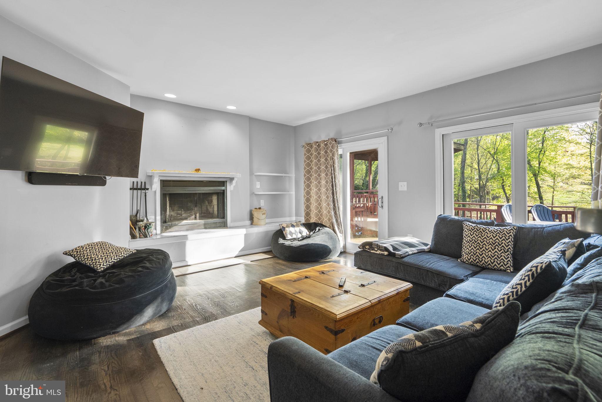 RIVER BEND - Residential