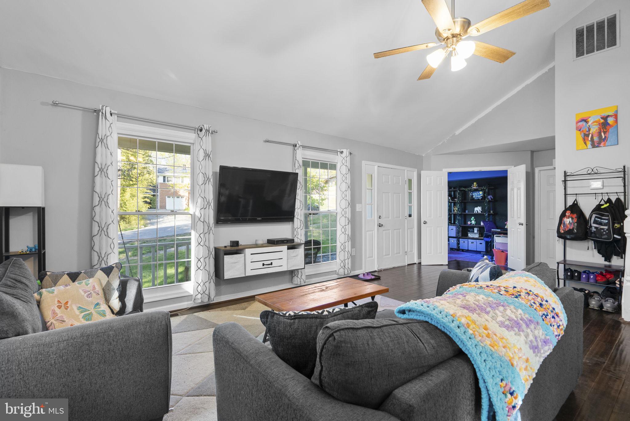 RIVER BEND - Residential