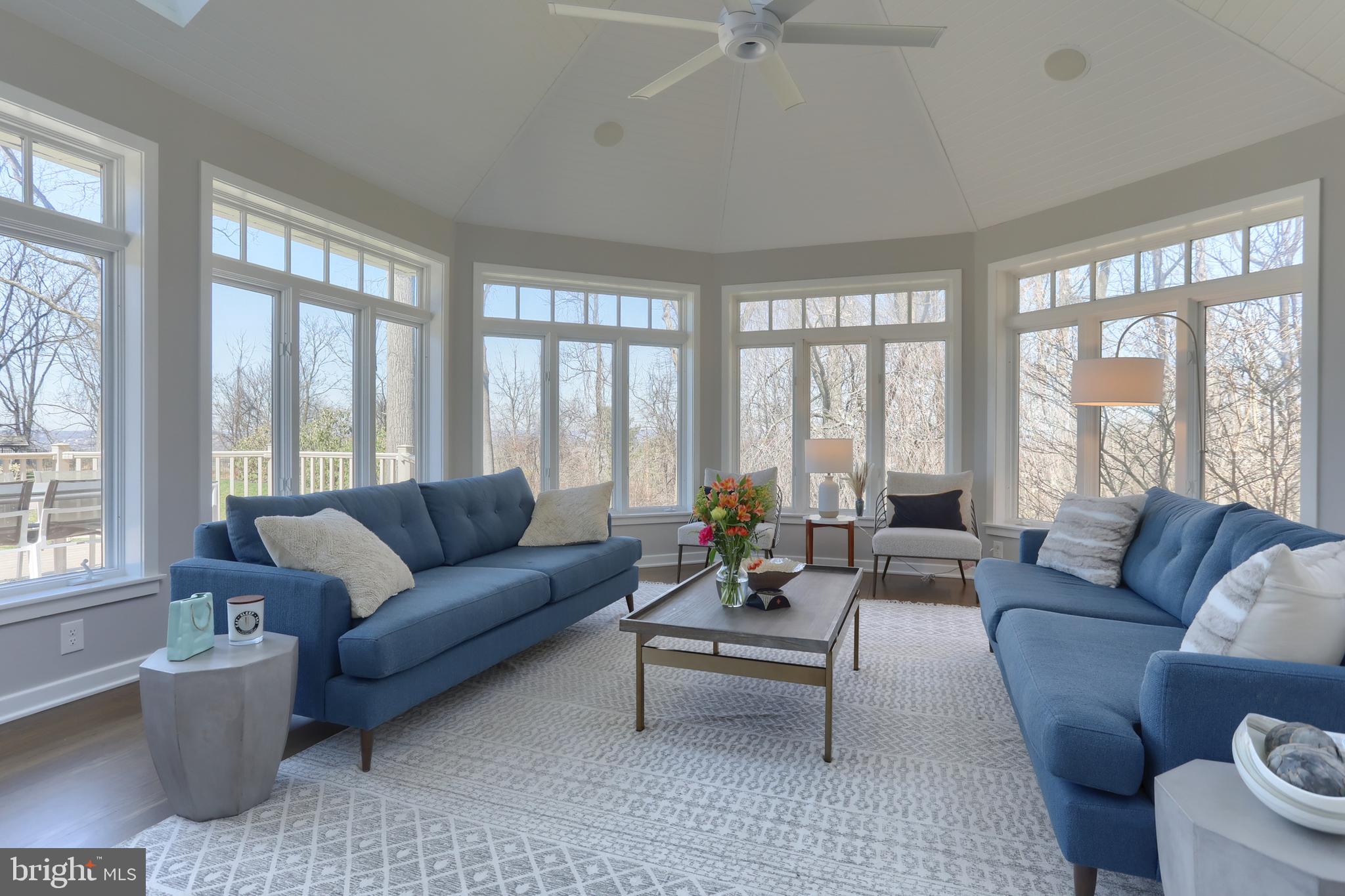 THE OAKS - Residential