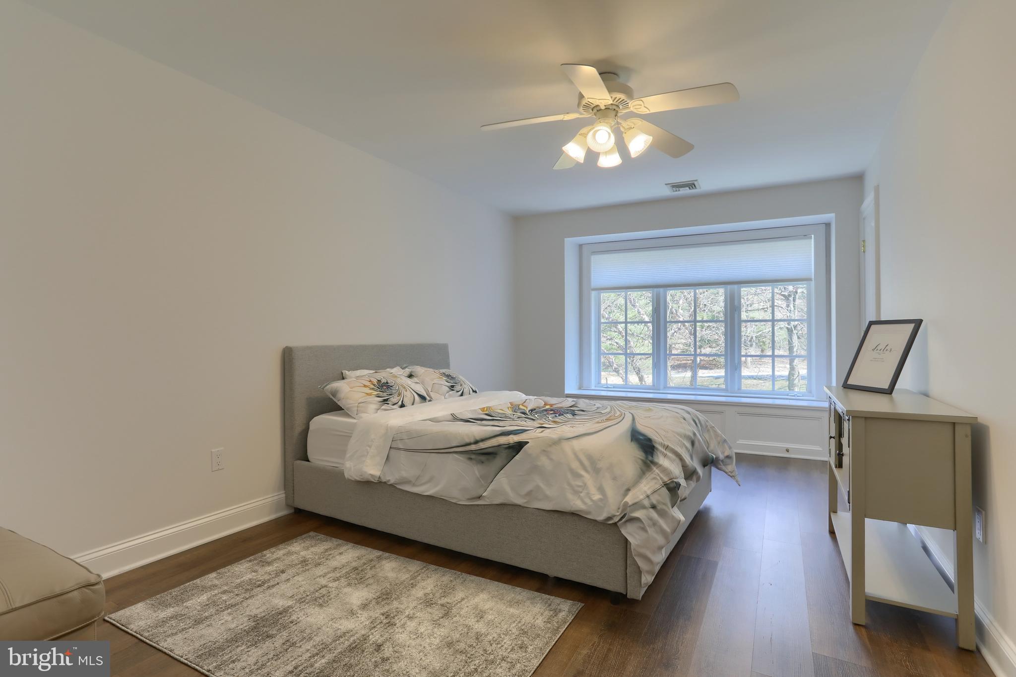 THE OAKS - Residential