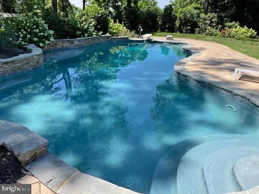 THE OAKS - Residential