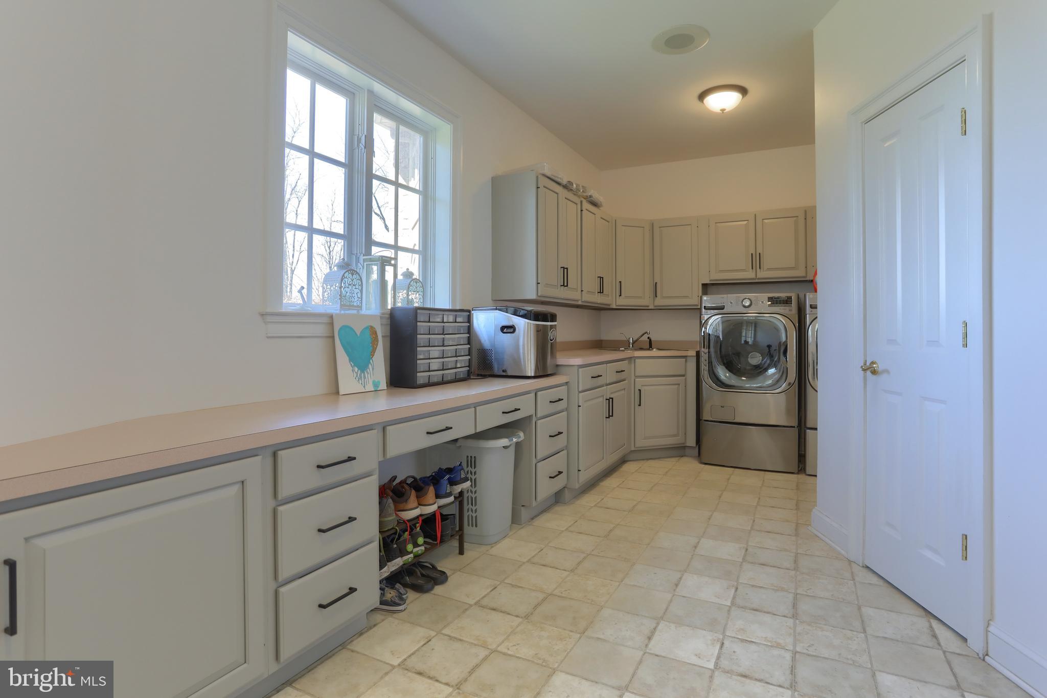 THE OAKS - Residential