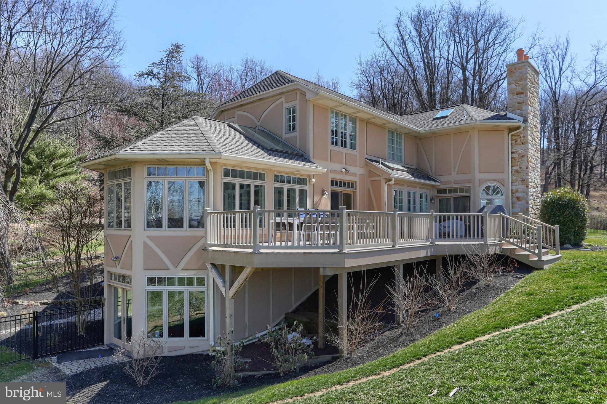 THE OAKS - Residential