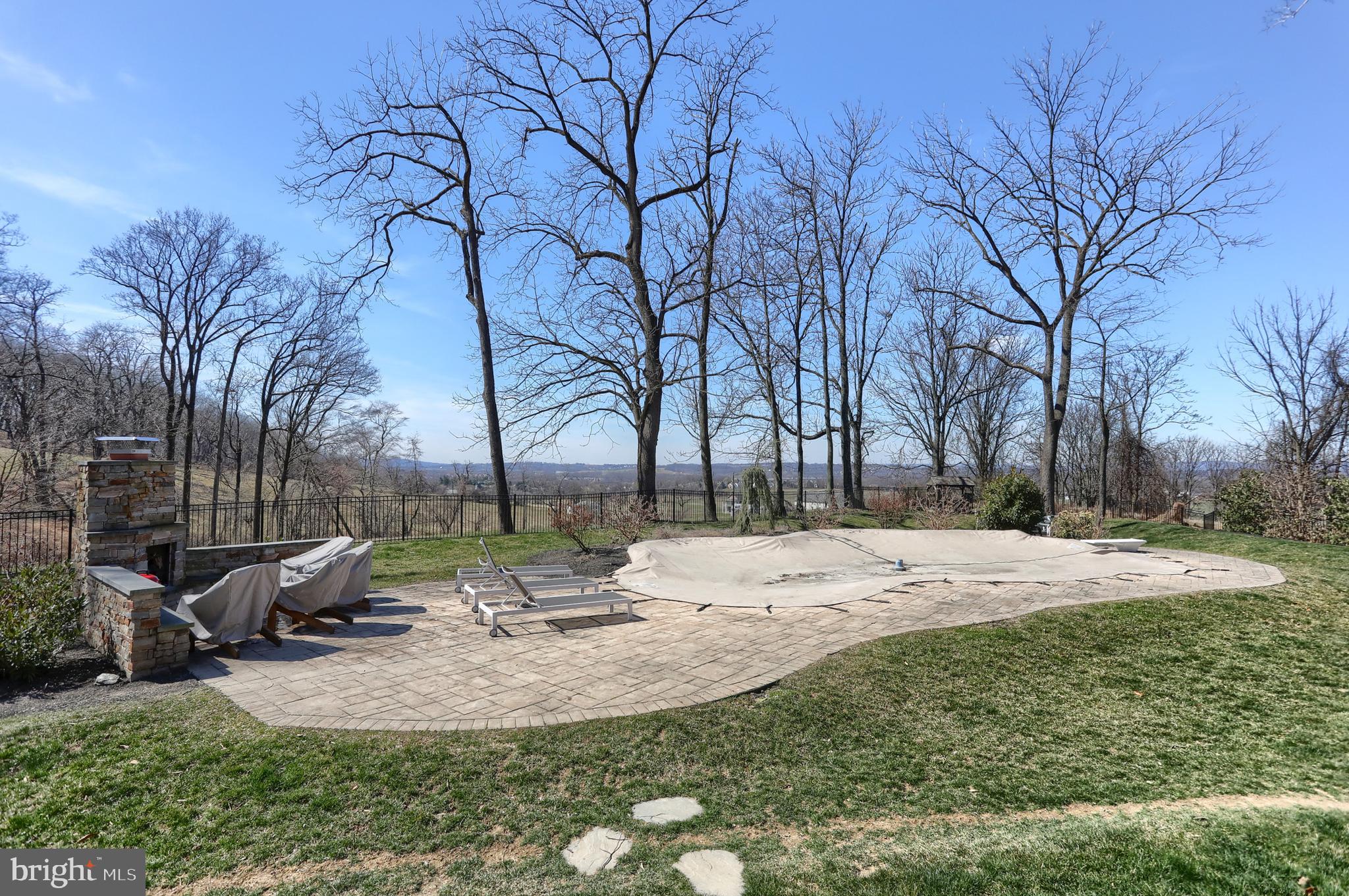 THE OAKS - Residential