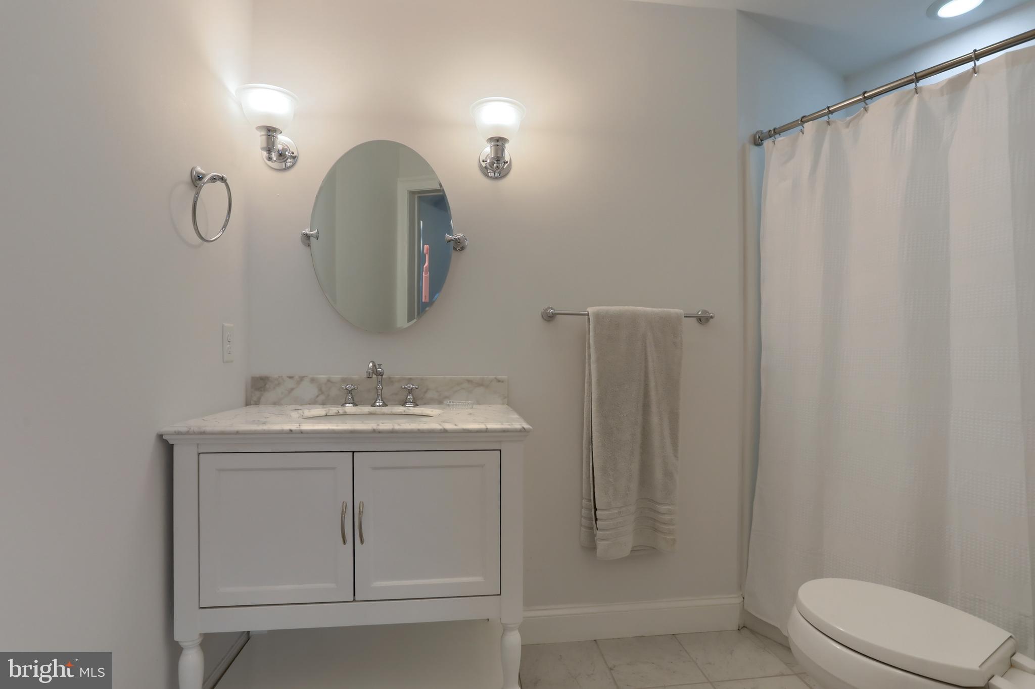 THE OAKS - Residential