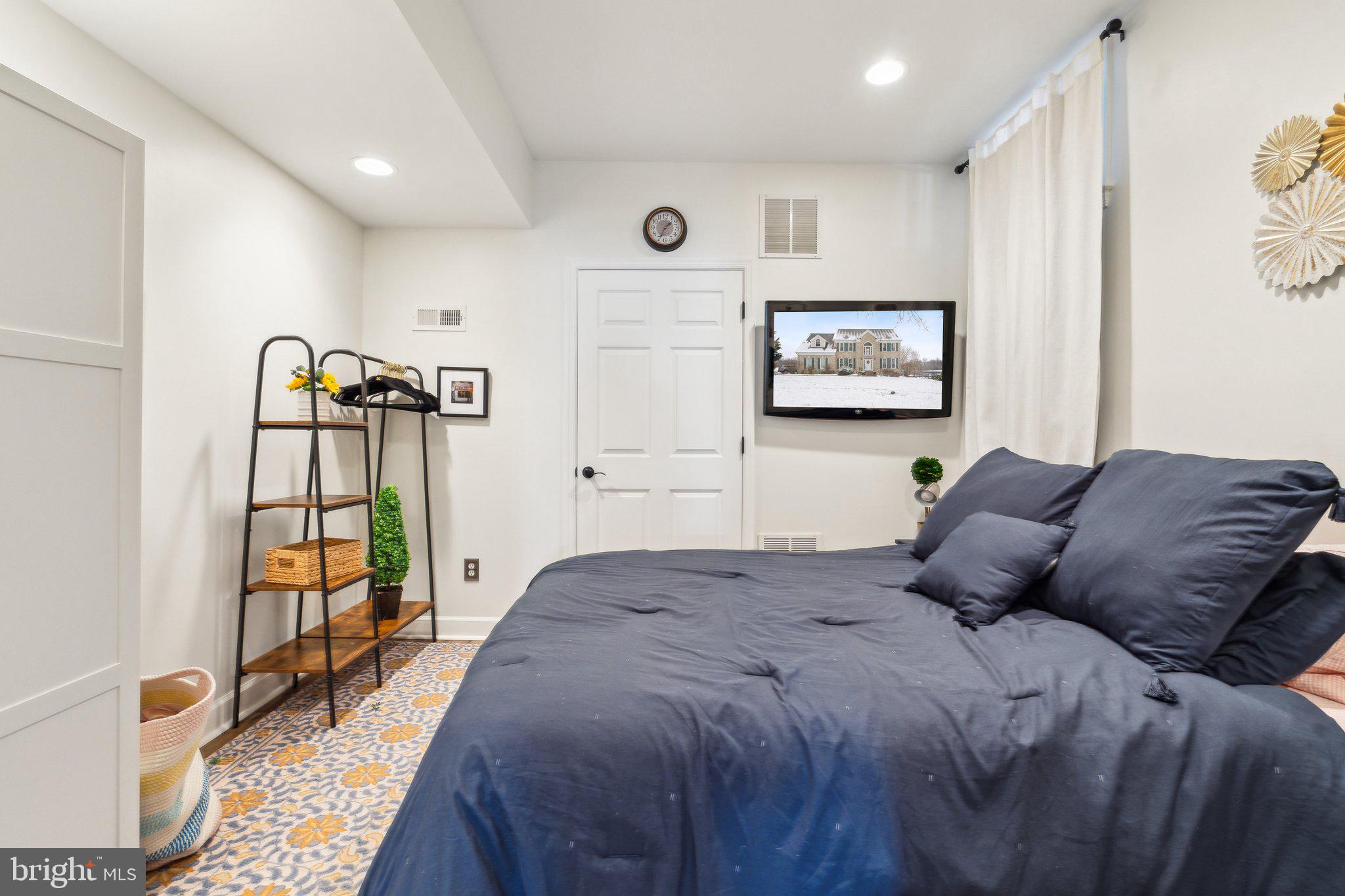 WHITEHALL FARM - Residential