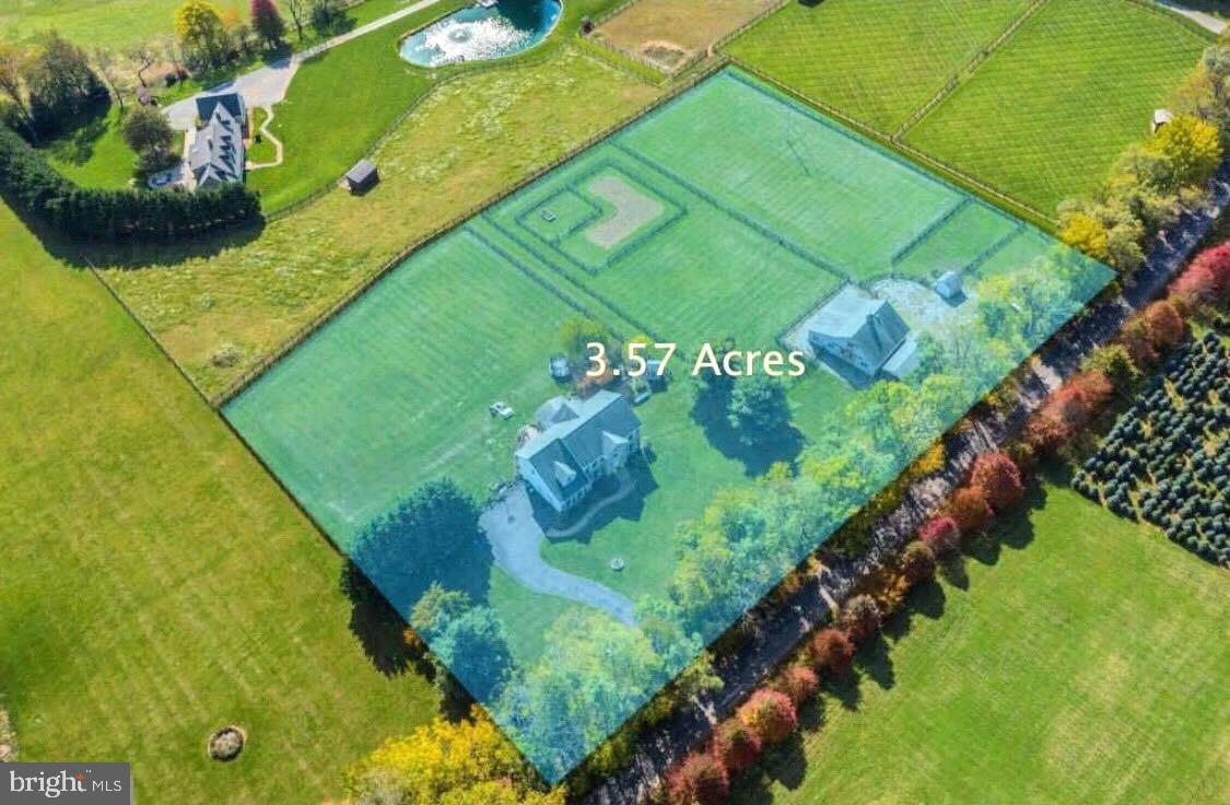 WHITEHALL FARM - Residential