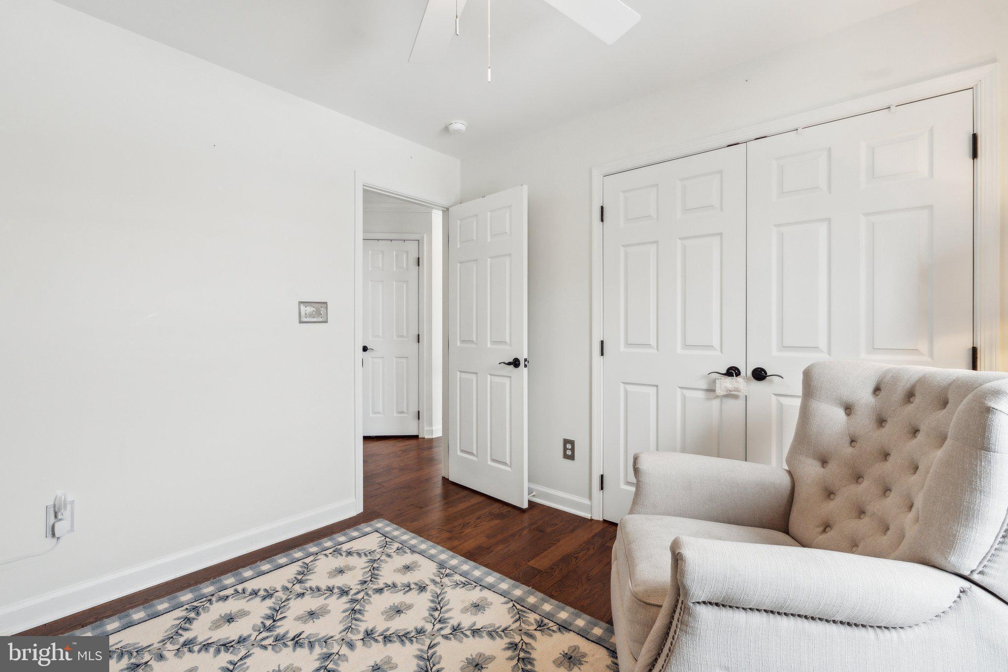 WHITEHALL FARM - Residential