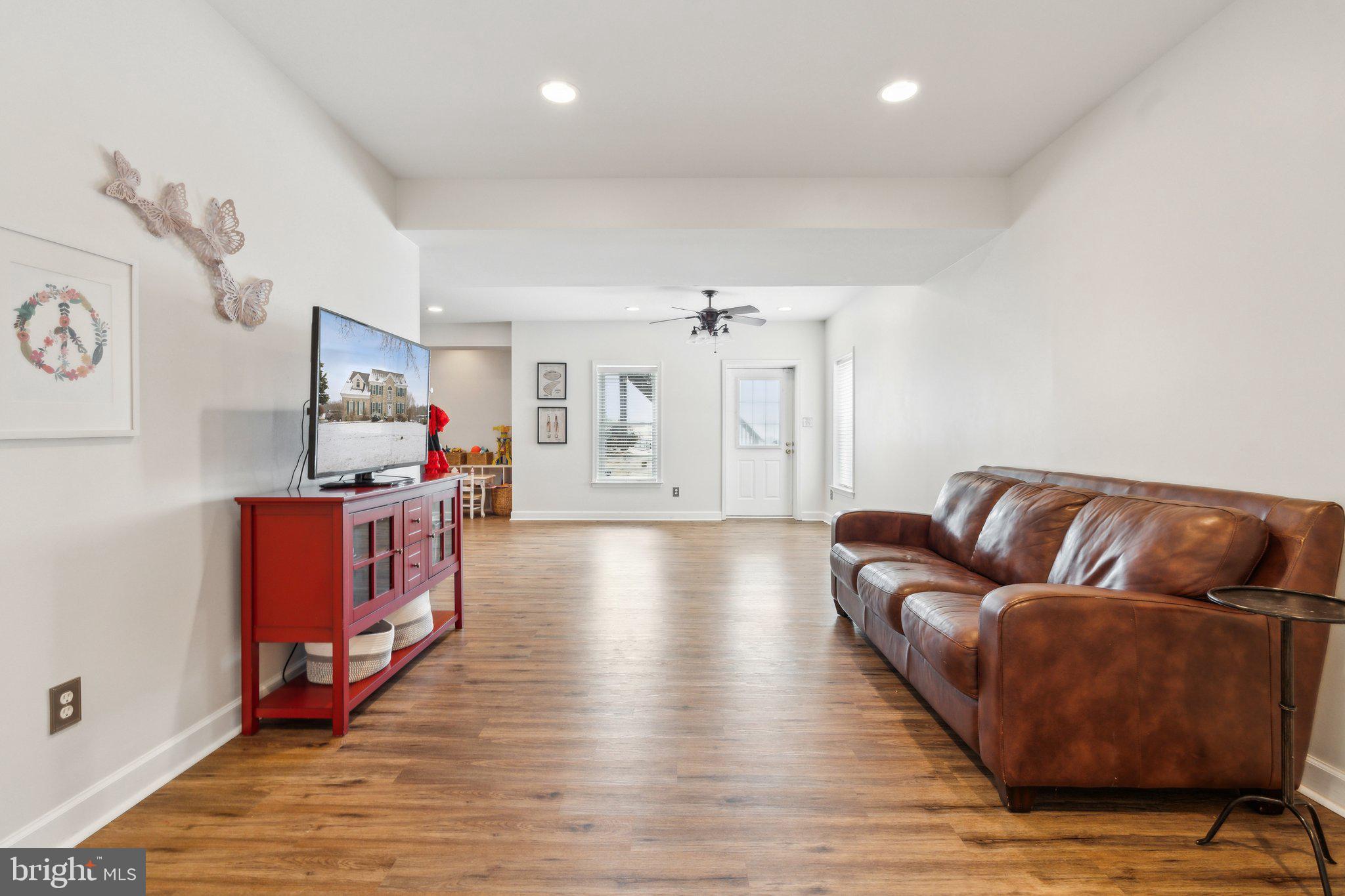 WHITEHALL FARM - Residential