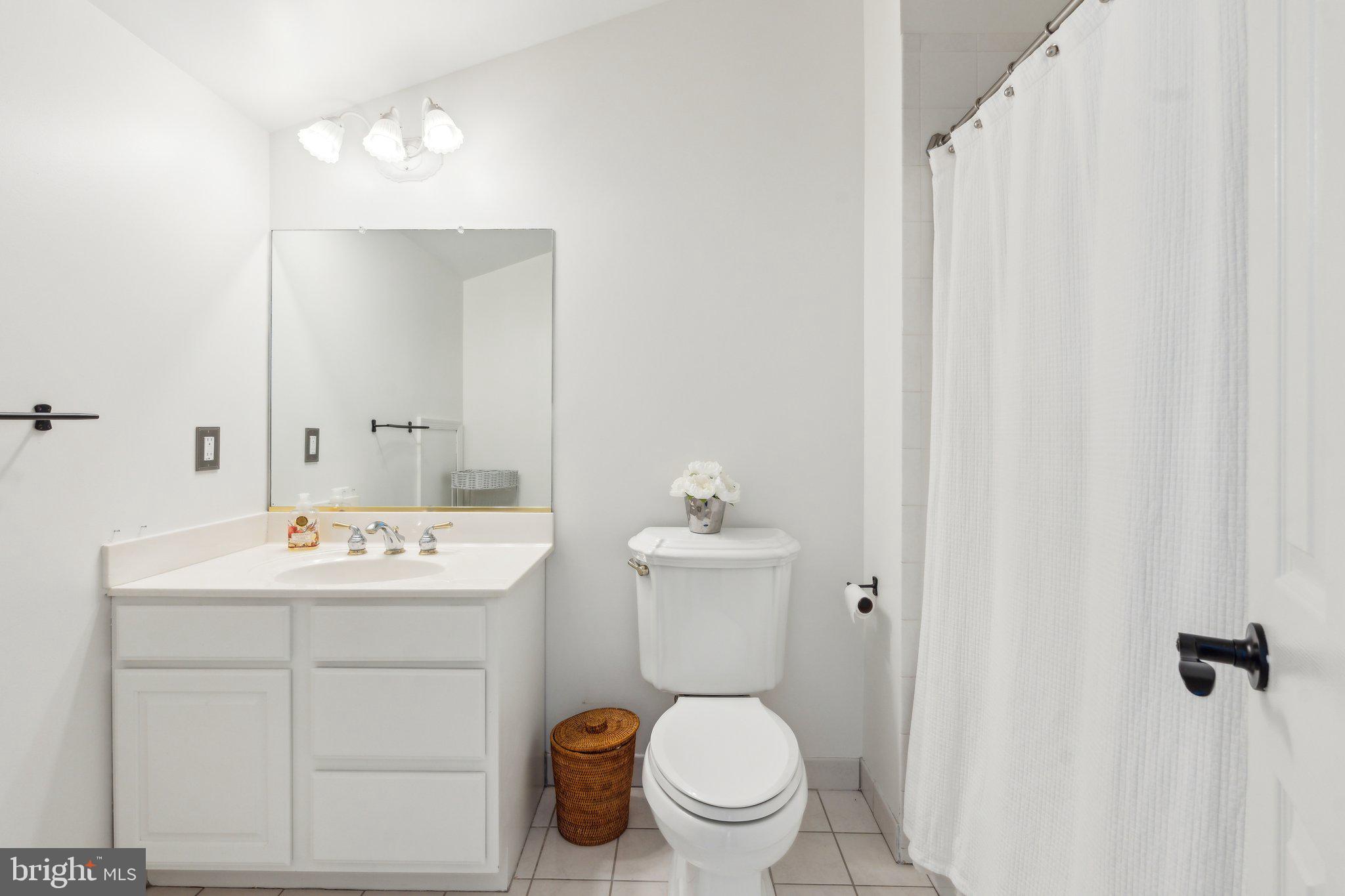 WHITEHALL FARM - Residential