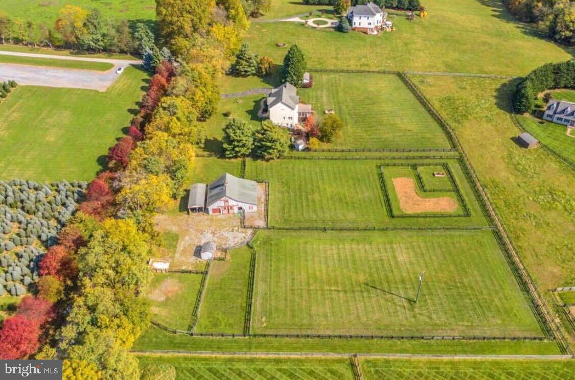 WHITEHALL FARM - Residential