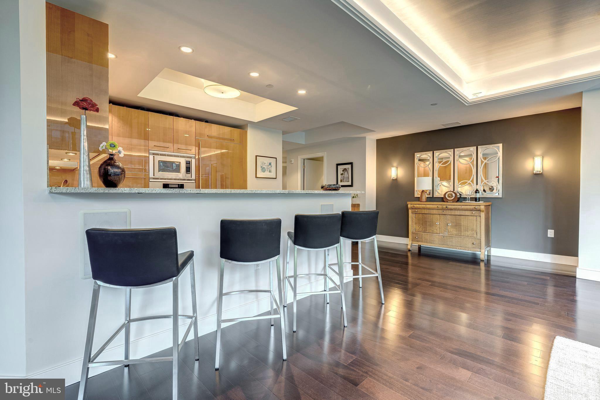 TURNBERRY TOWER - Residential