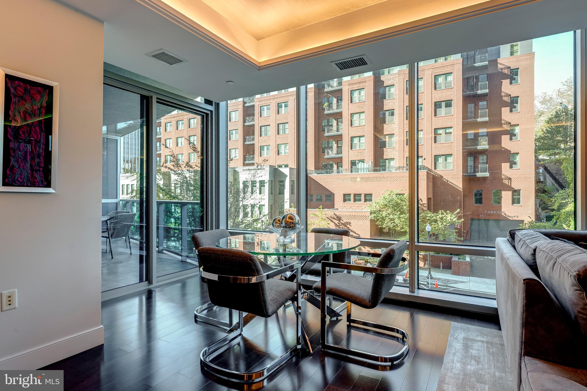 TURNBERRY TOWER - Residential