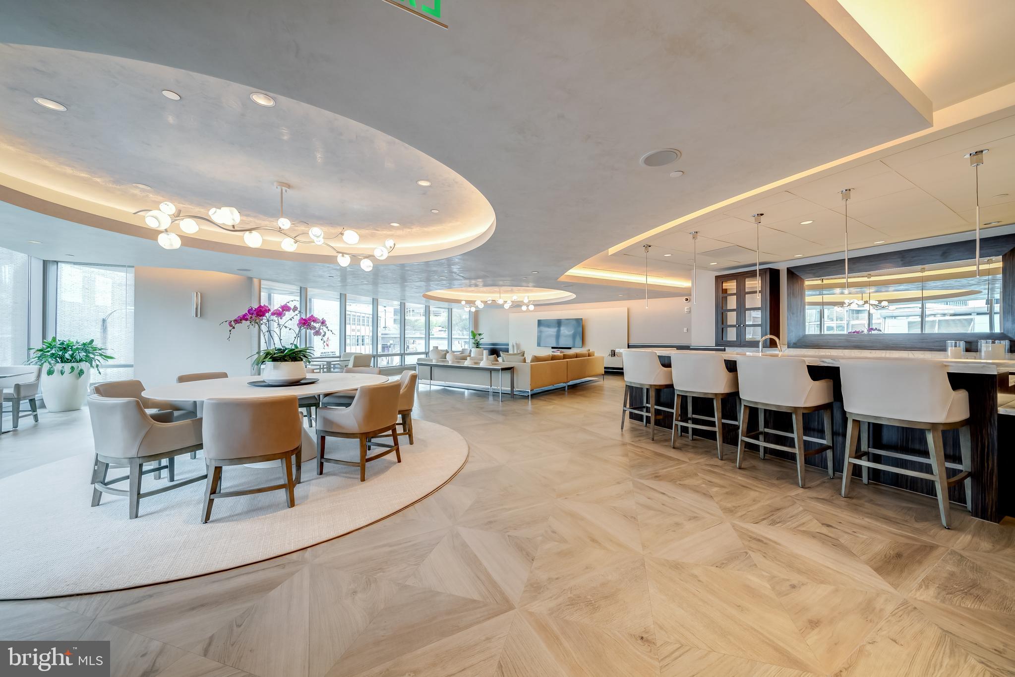 TURNBERRY TOWER - Residential