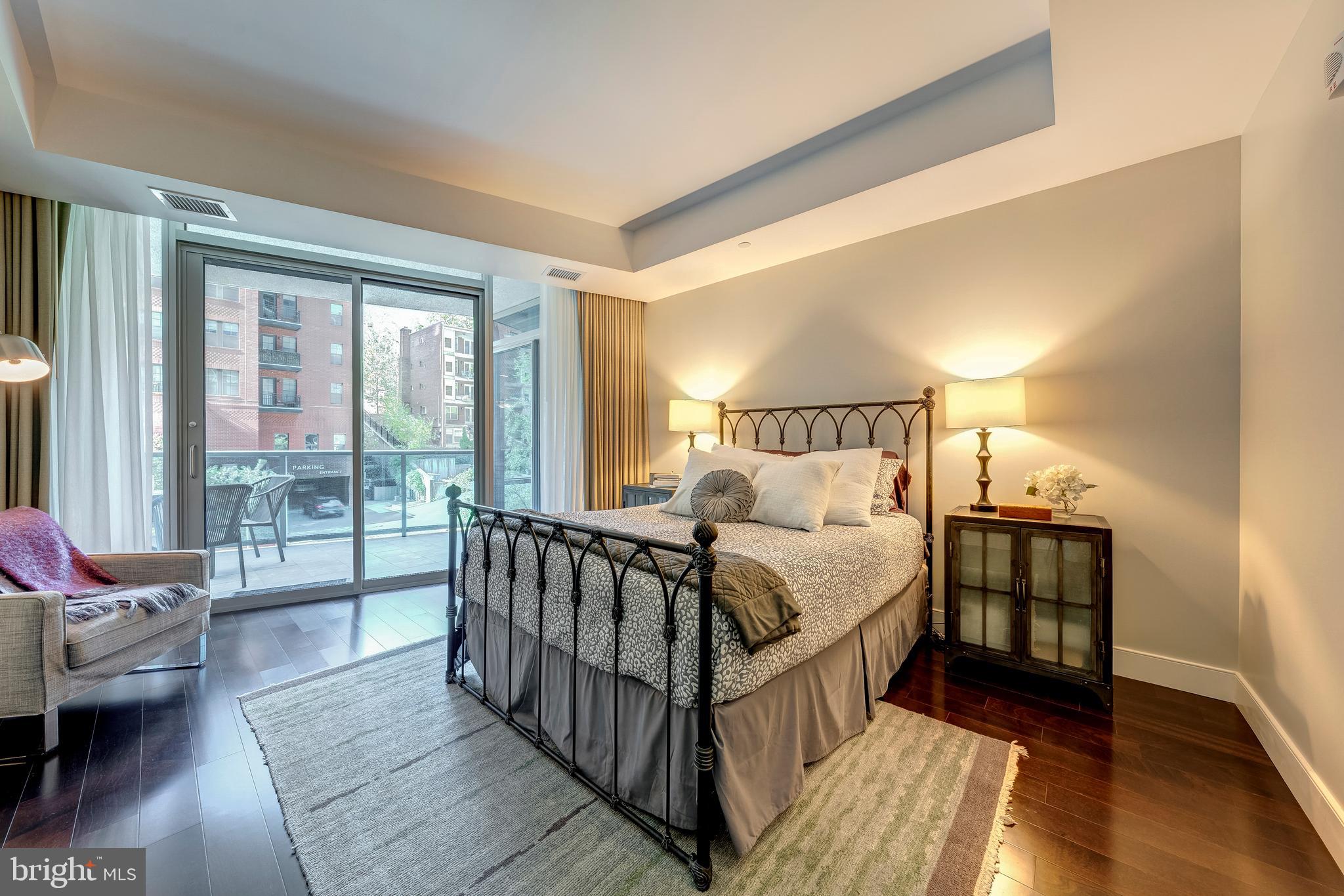 TURNBERRY TOWER - Residential