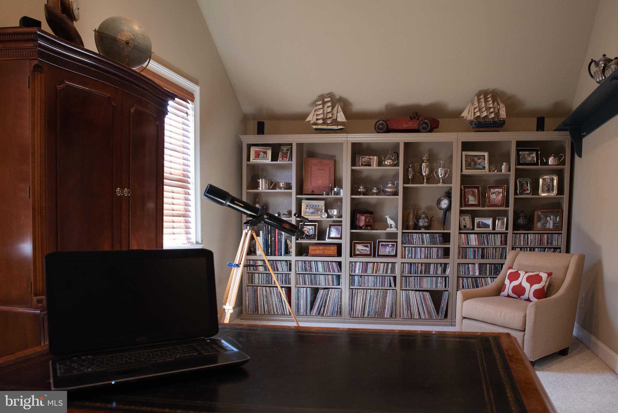 LAUREL RIDGE - Residential