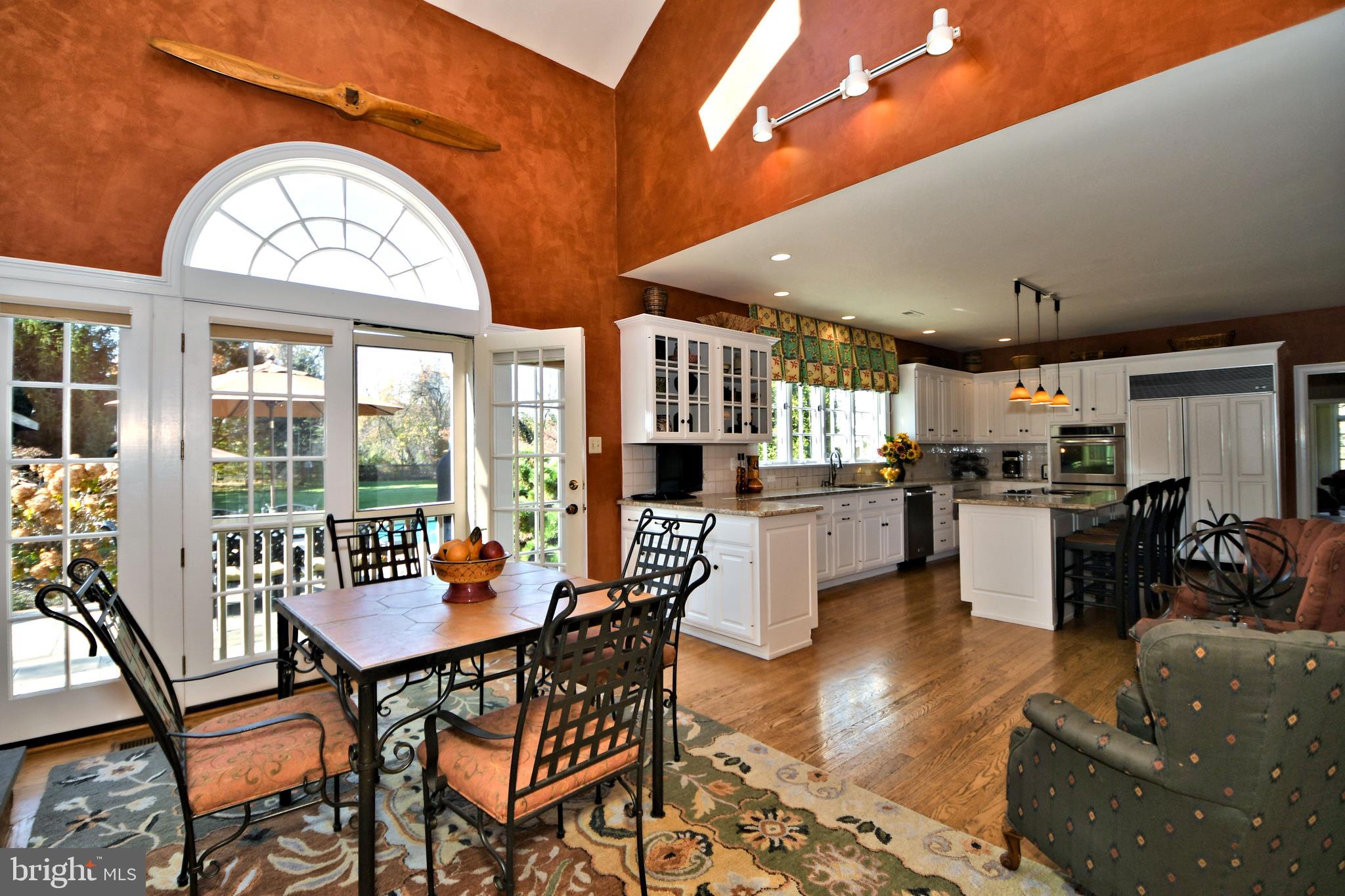 LAUREL RIDGE - Residential