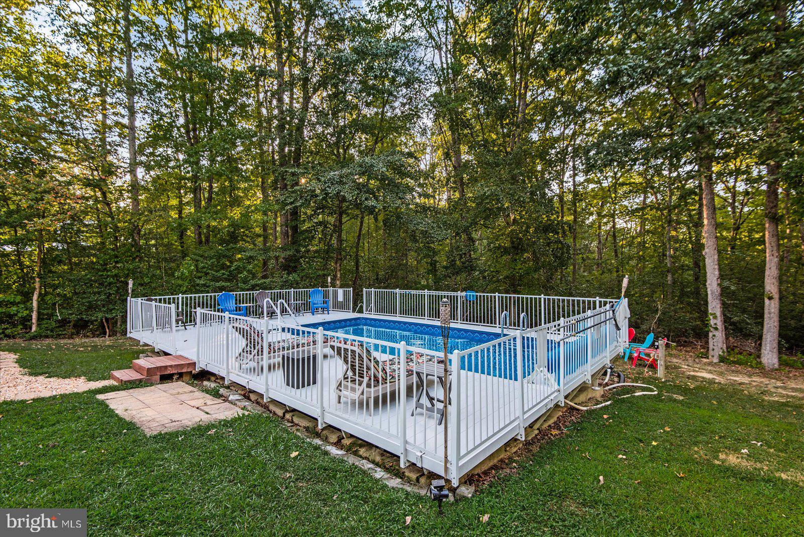 GROVES ESTATES - Residential