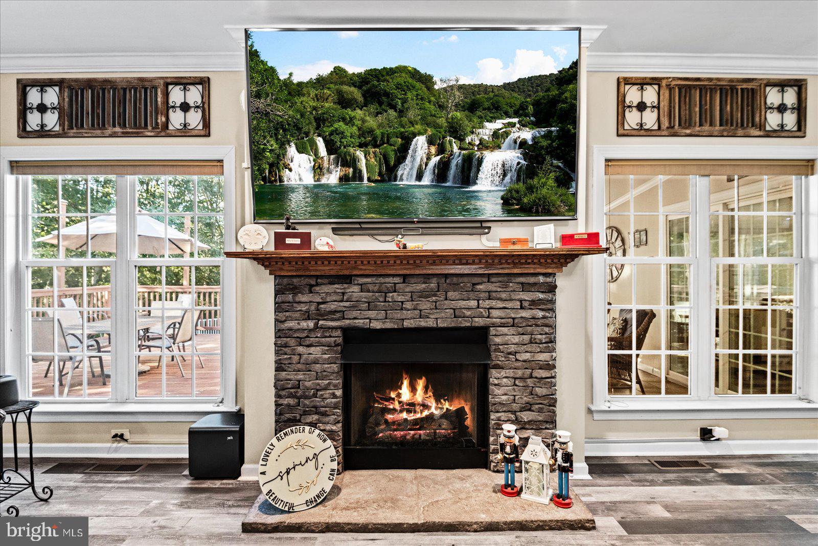 GROVES ESTATES - Residential