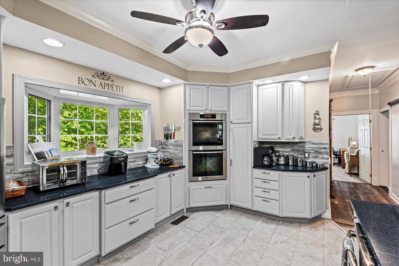 GROVES ESTATES - Residential